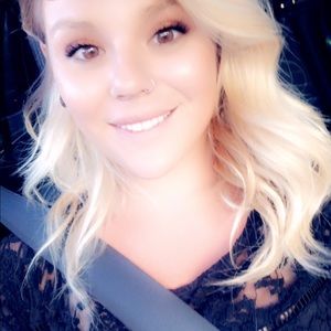 Meet your Posher, Kendra